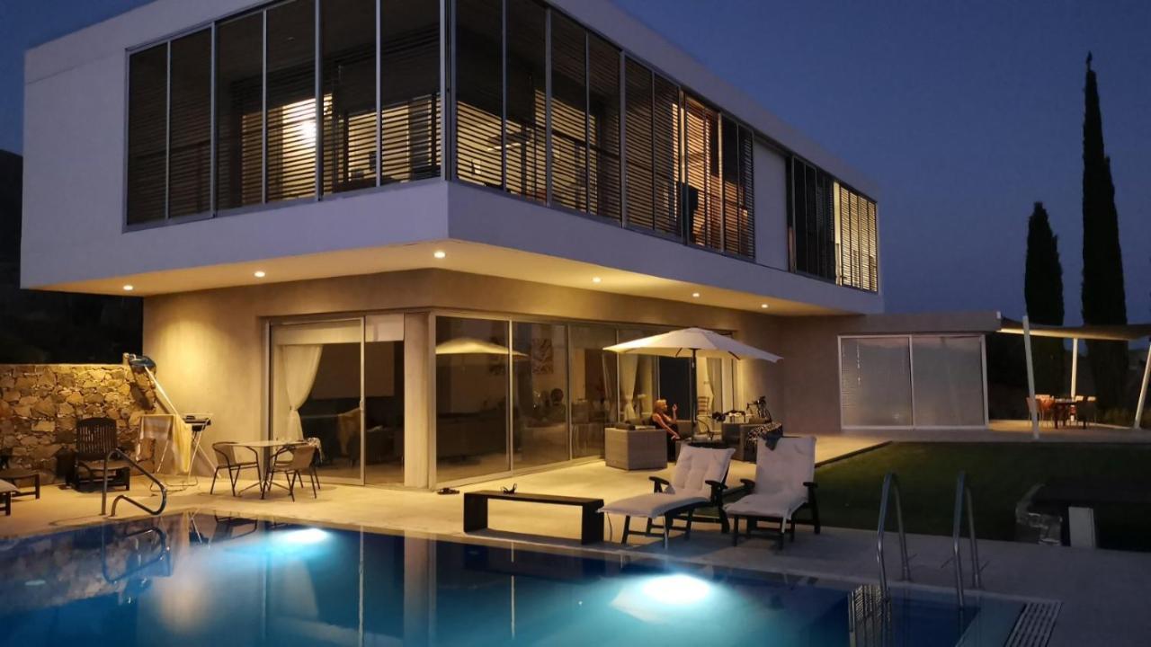 Luxury Villa Pluto Stunning Mountain Views Ora ภายนอก รูปภาพ