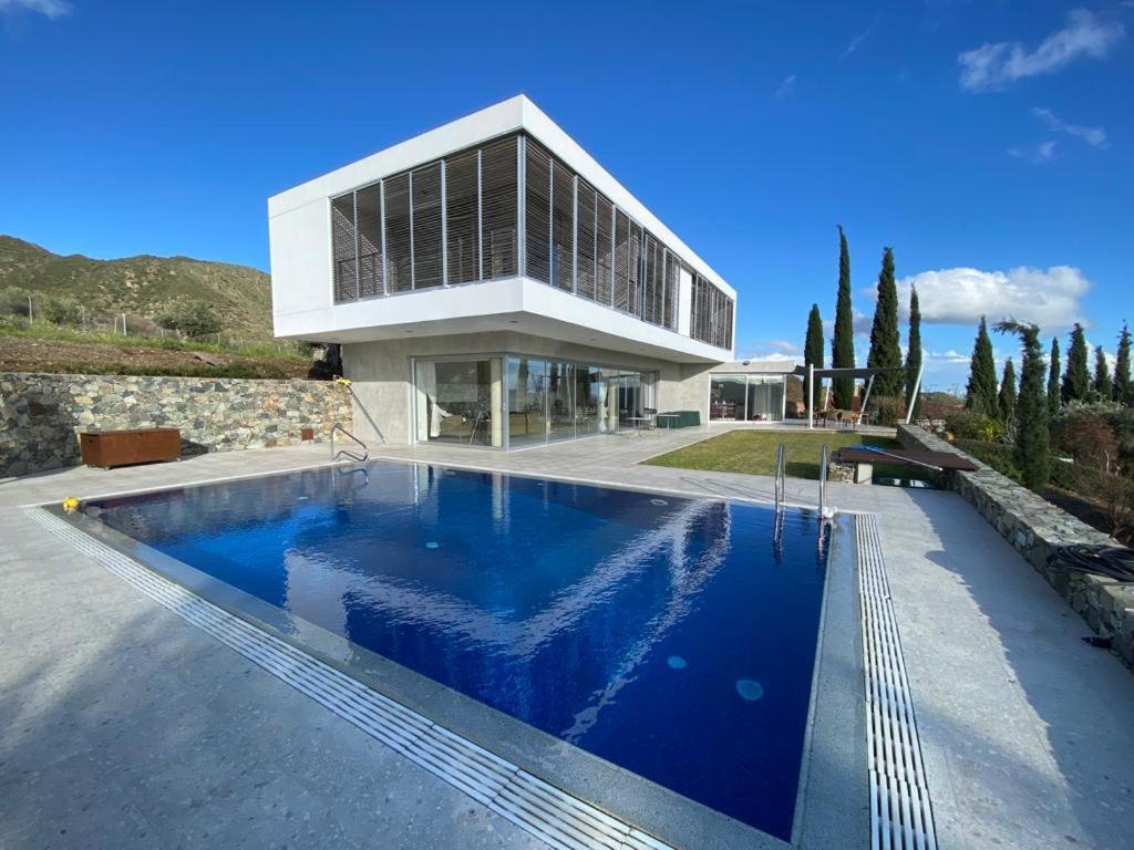 Luxury Villa Pluto Stunning Mountain Views Ora ภายนอก รูปภาพ