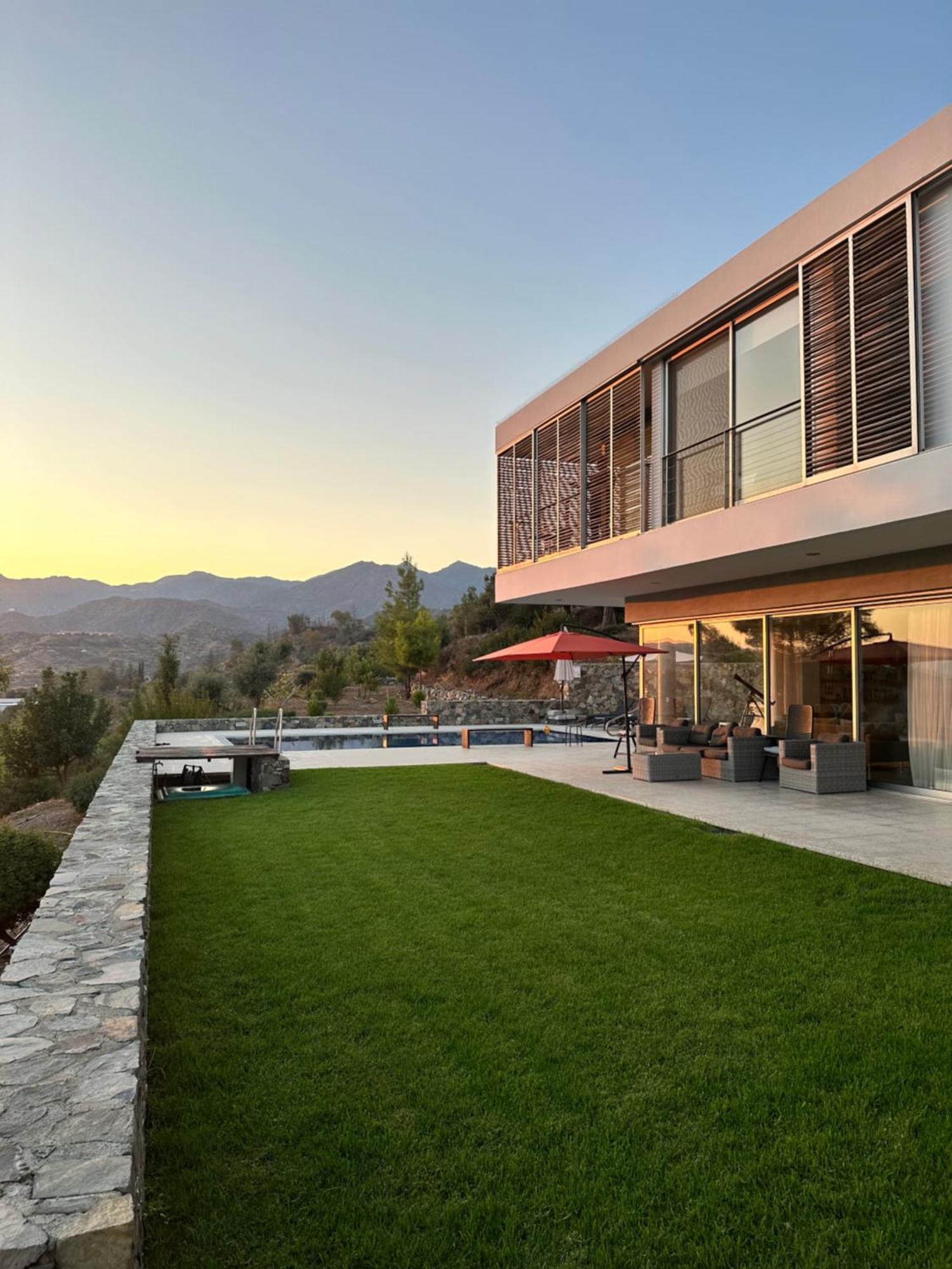 Luxury Villa Pluto Stunning Mountain Views Ora ภายนอก รูปภาพ