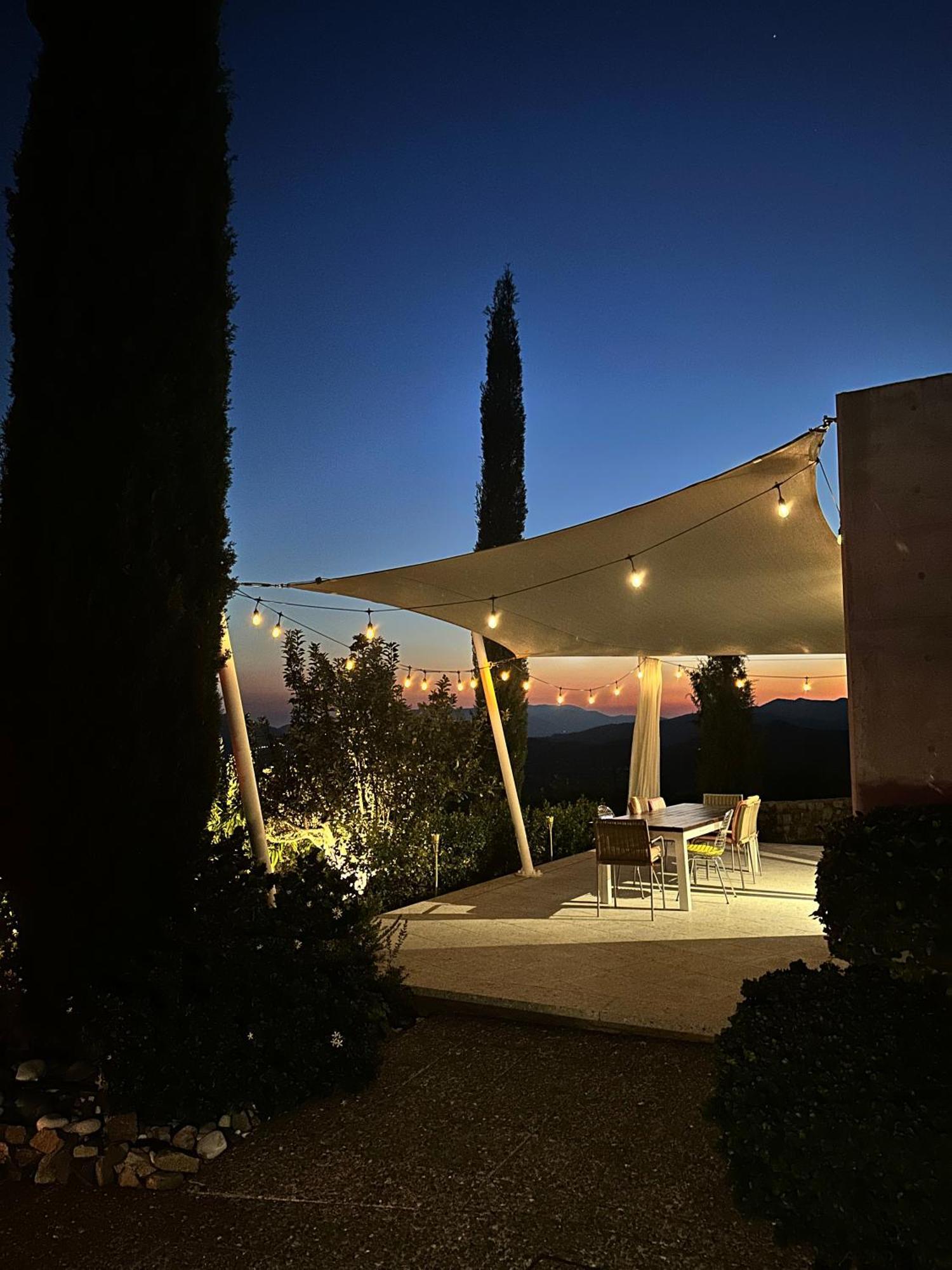 Luxury Villa Pluto Stunning Mountain Views Ora ภายนอก รูปภาพ